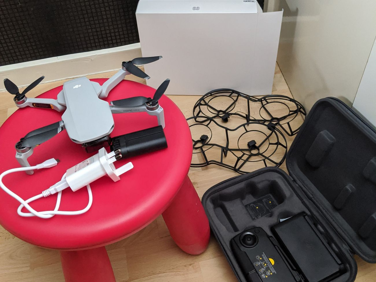 Dji mavic mini drone - fly more combo