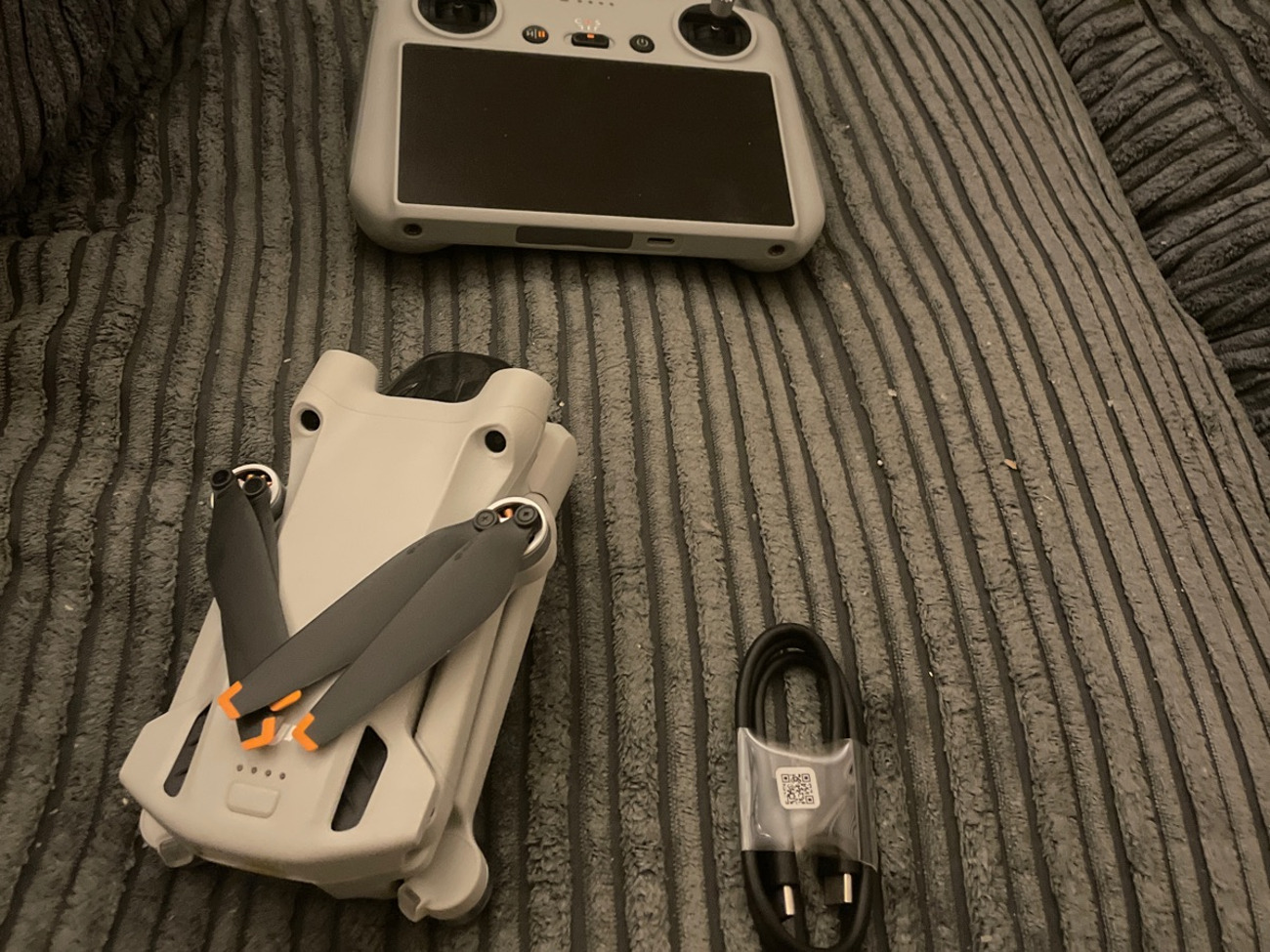 Drone - dji mini 3 pro + fly more combo 3x batteries