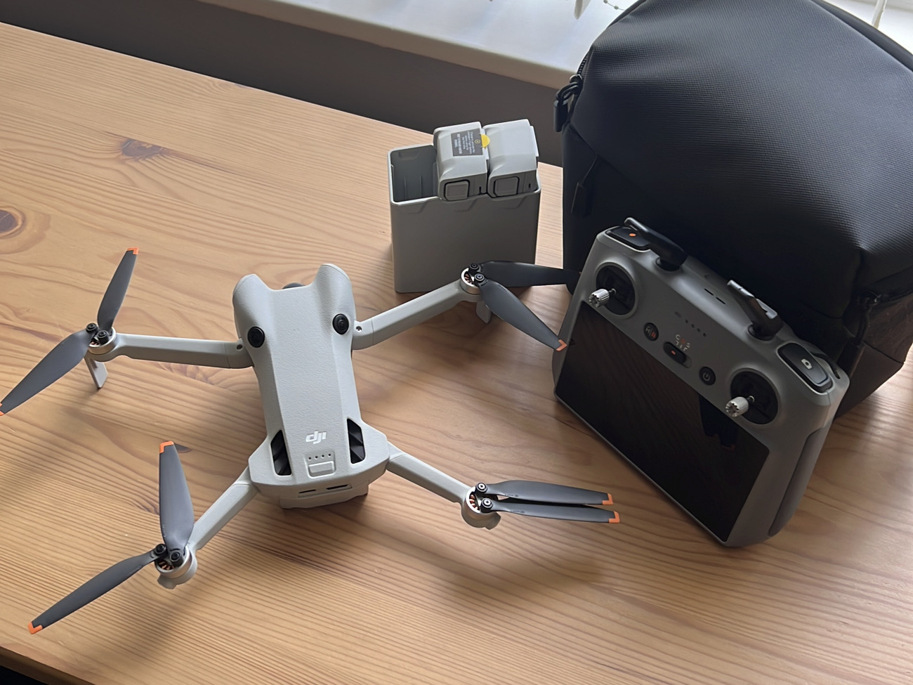 Dji mini 4 pro drone + 2 batteries + nd filters