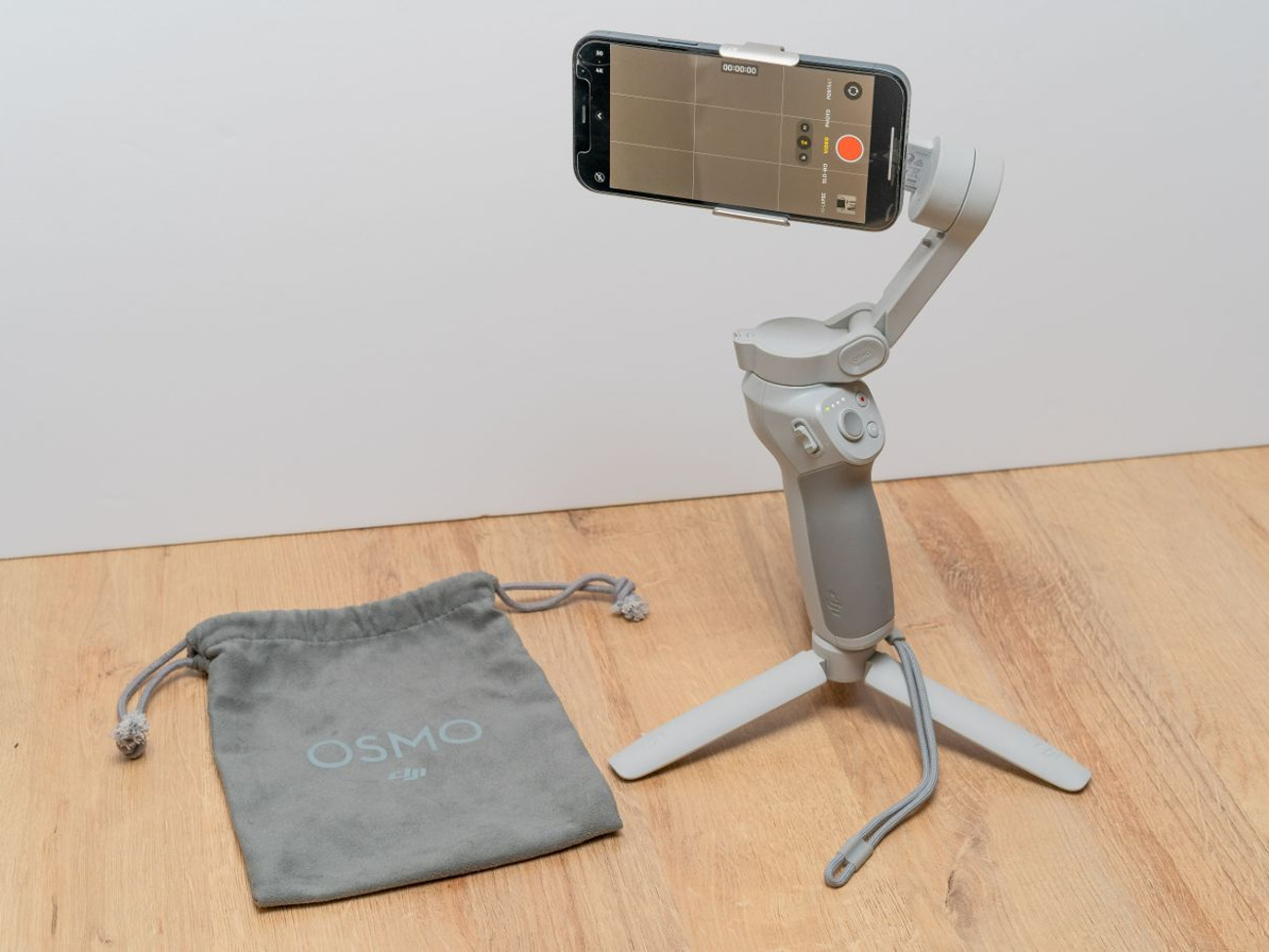 Dji osmo mobile 4 gimbal