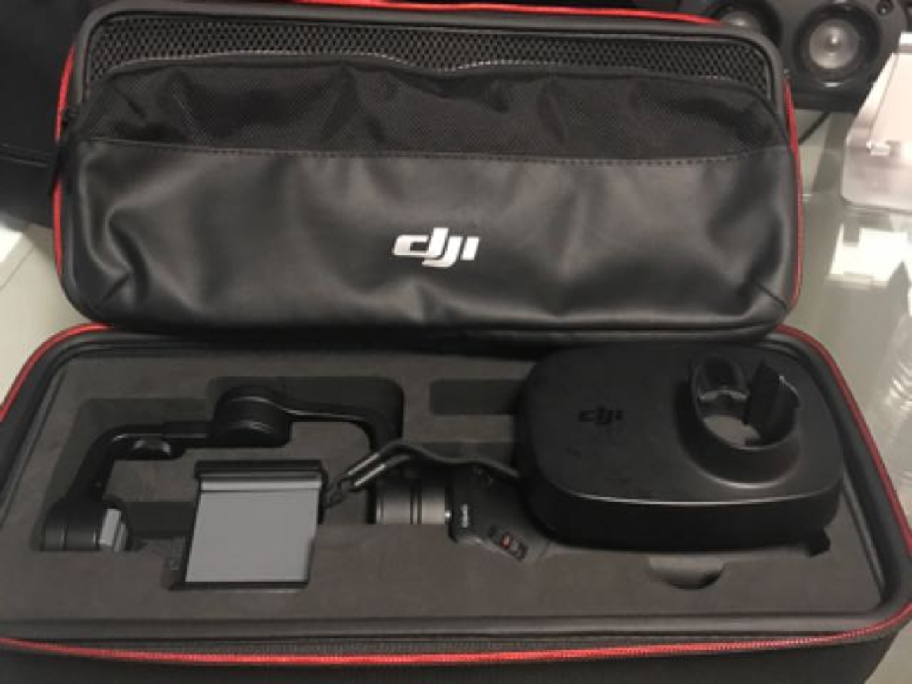 Dji osmo mobile + 2 batteries + stand + gopro mount + case