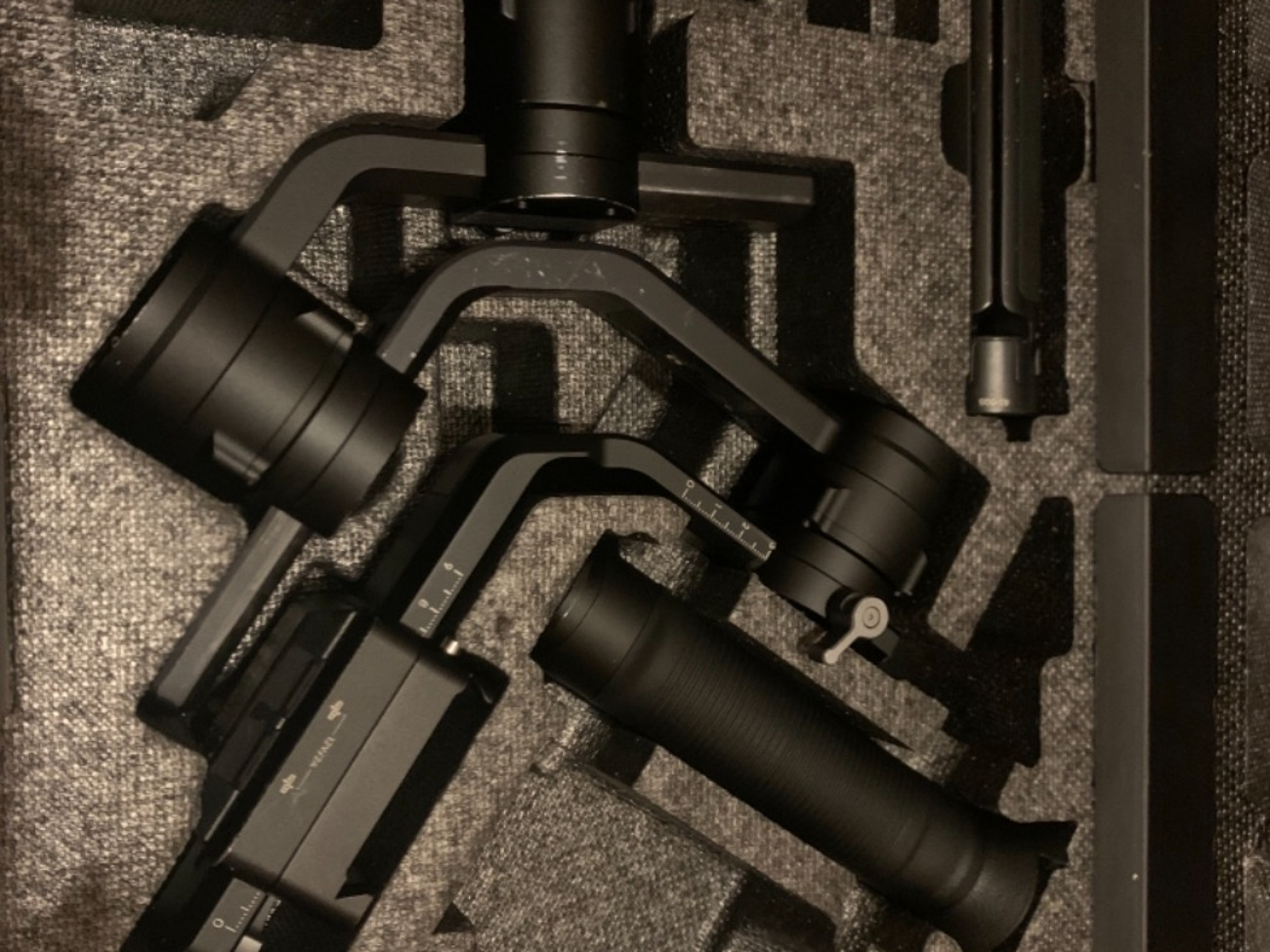 Dji ronin s handheld stabiliser