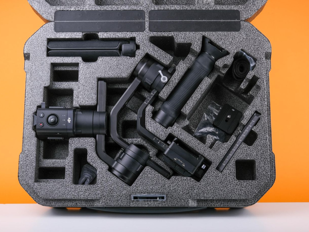 Dji ronin-s handheld camera stabilizer