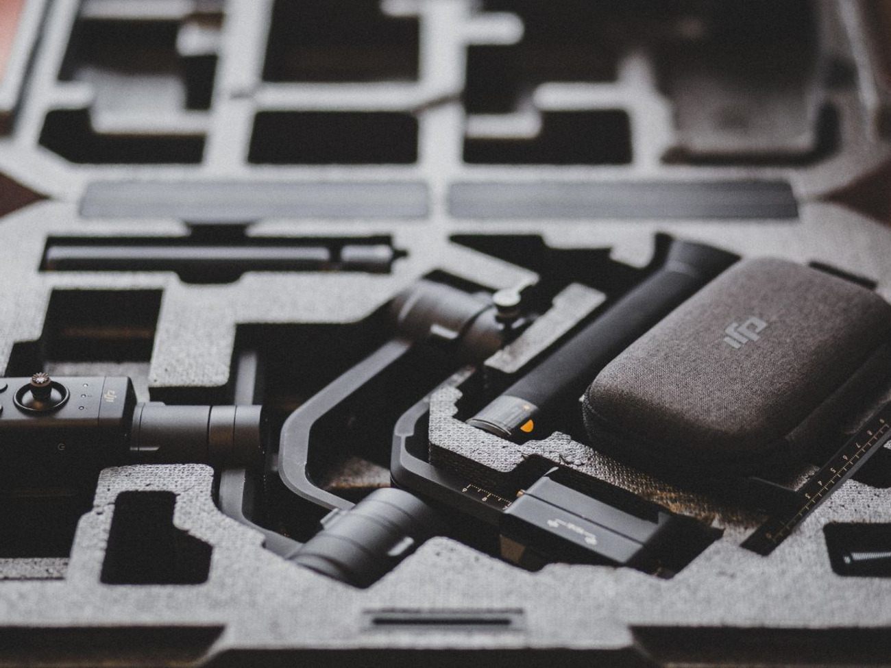 Dji ronin-s handheld gimbal