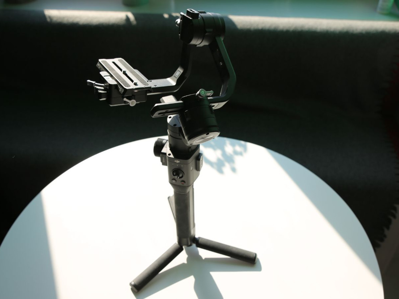 Dji ronin-s motorised gimbal dslr stabilizer 