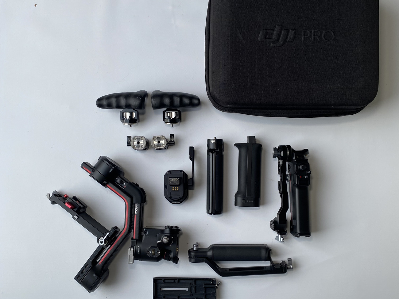 Dji rs 3 pro combo gimbal with  tilta adjustable nato rail