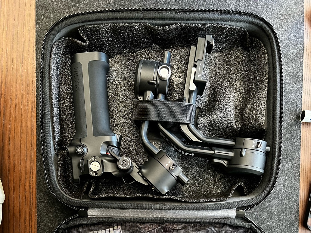 Dji rsc2 pro combo 3-axis gimbal