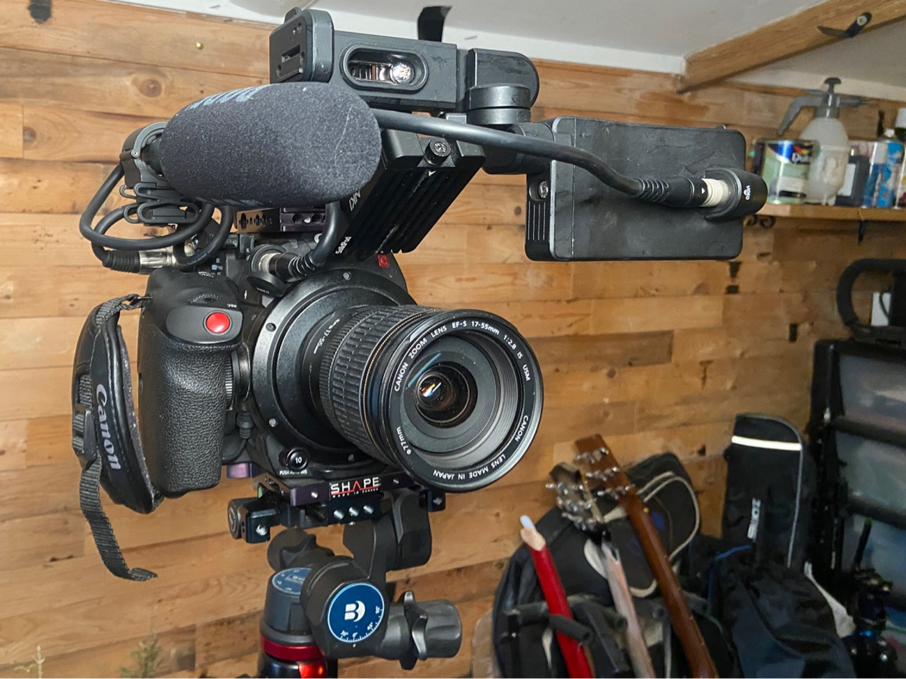Documentary run and gun set up - canon c200
