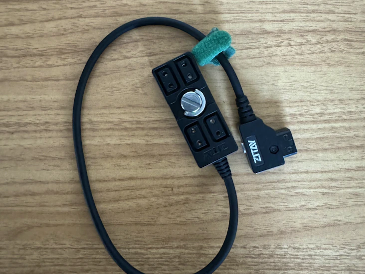 D-tap 1 to 4 splitter