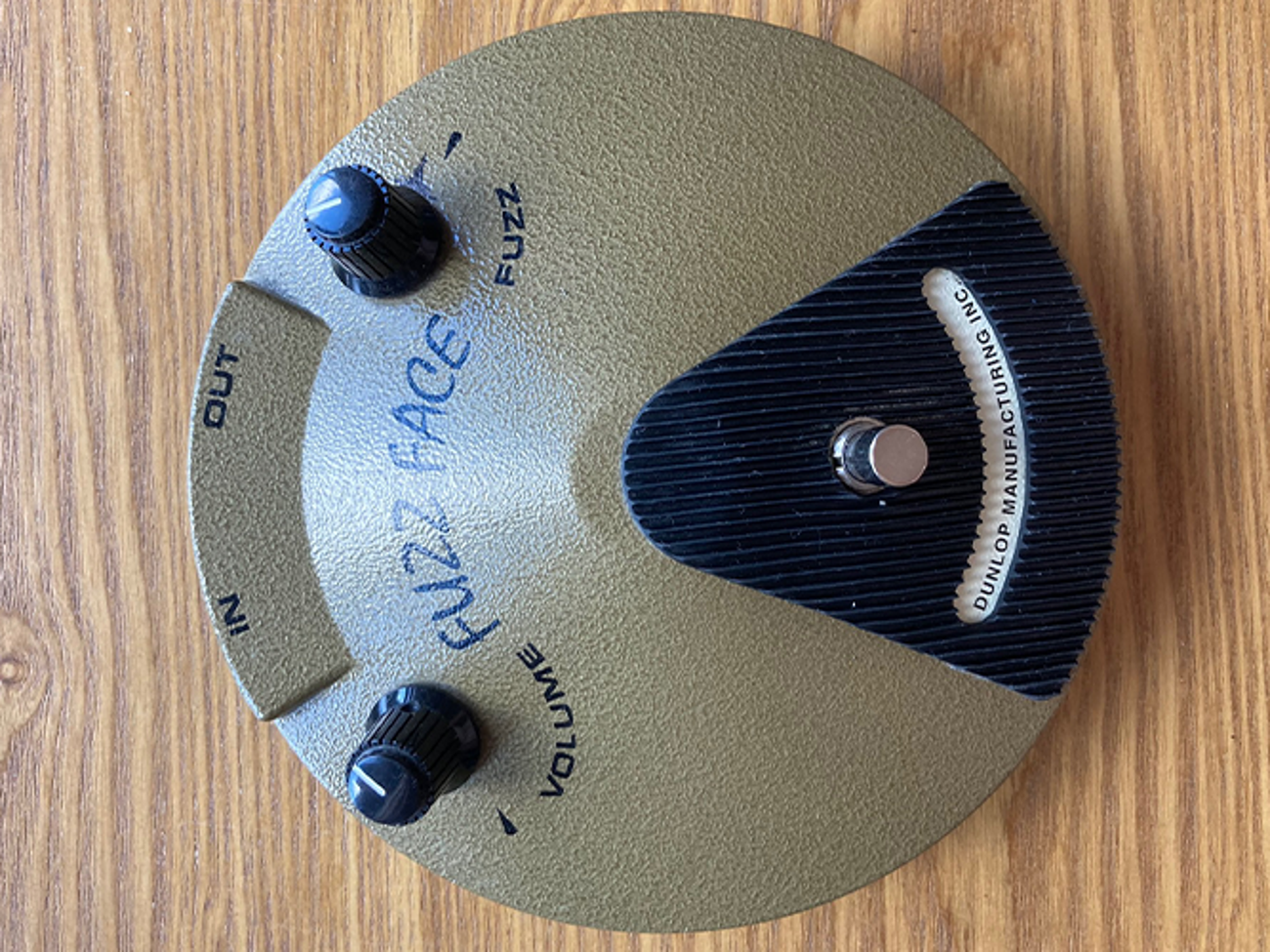 Dunlop eric johnson signature fuzzface