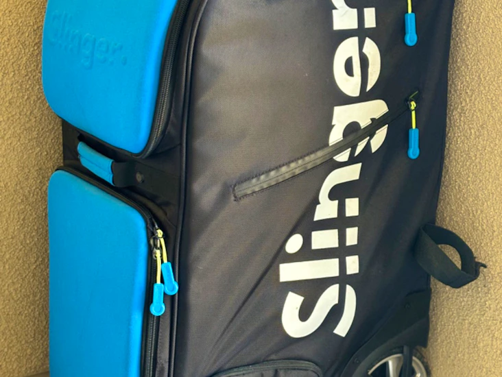 Slinger tennis ball machine