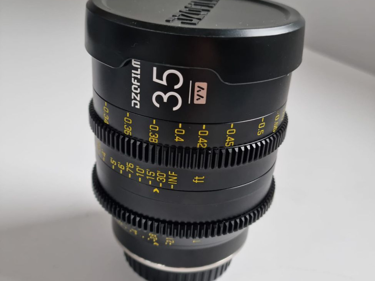 Dzofilm vespid prime 35mm lens t2.1 - pl or canon ef 