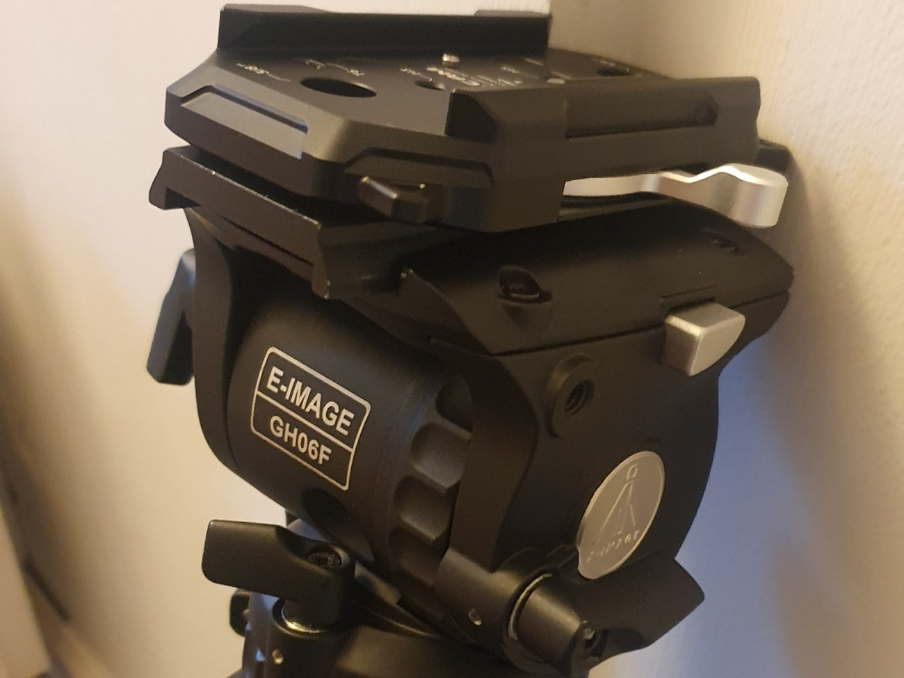 E image tripod