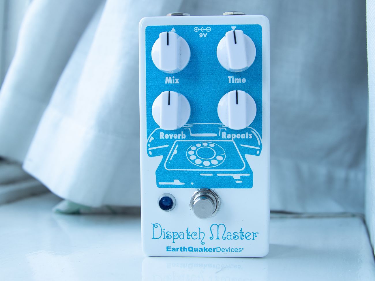 Earthquaker devices dispatch master v3 reverb & delay pedal