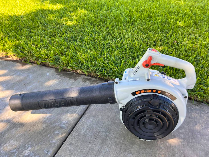 Echo es-211 gas powered leaf blower