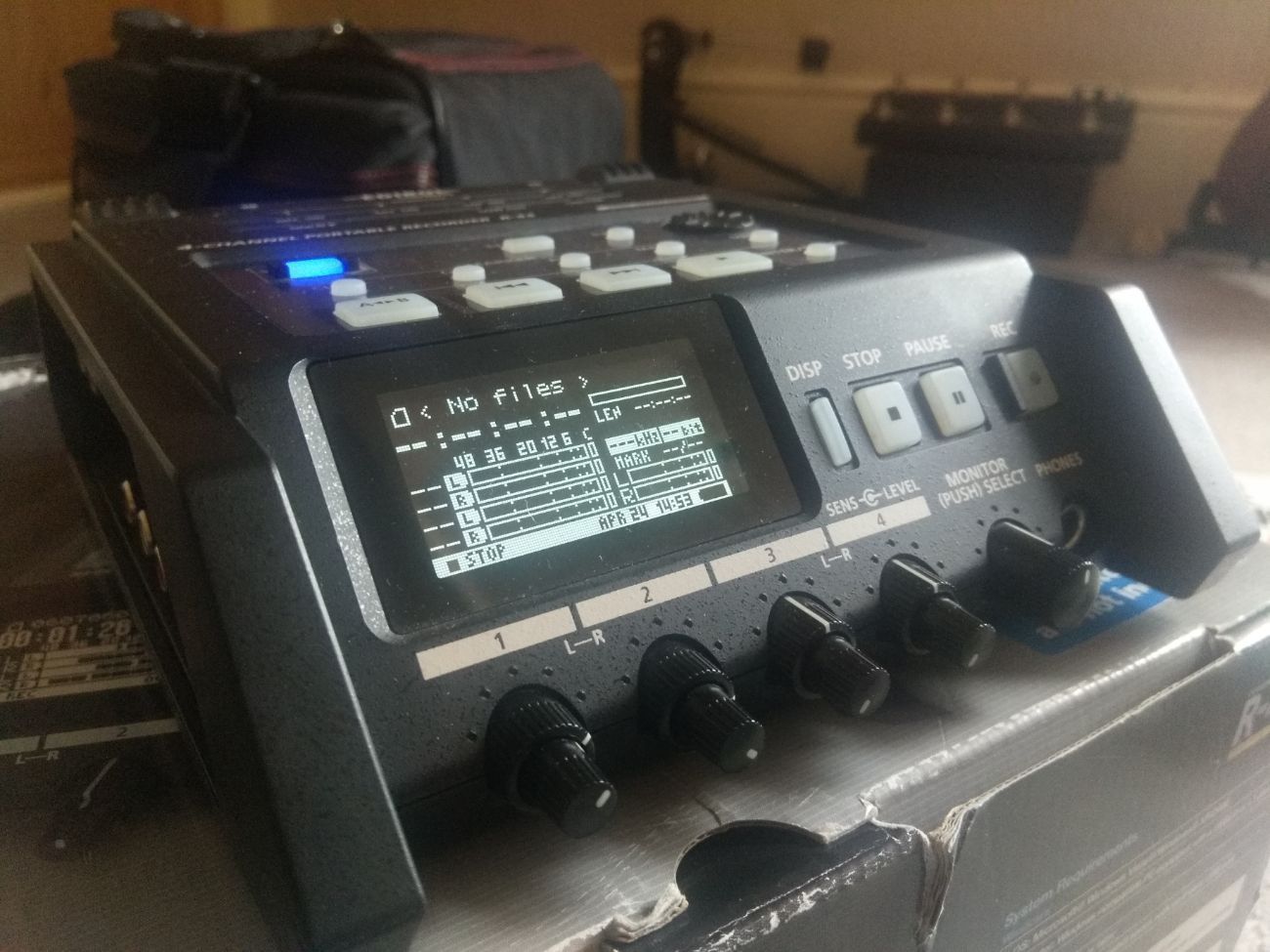 Edirol r-44 recorder 4 channels