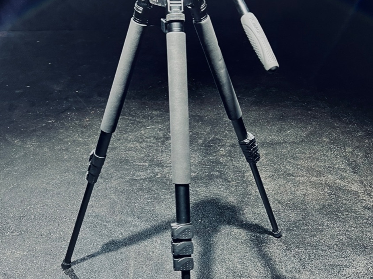 E-image gh06f aluminium tripod with fluid head