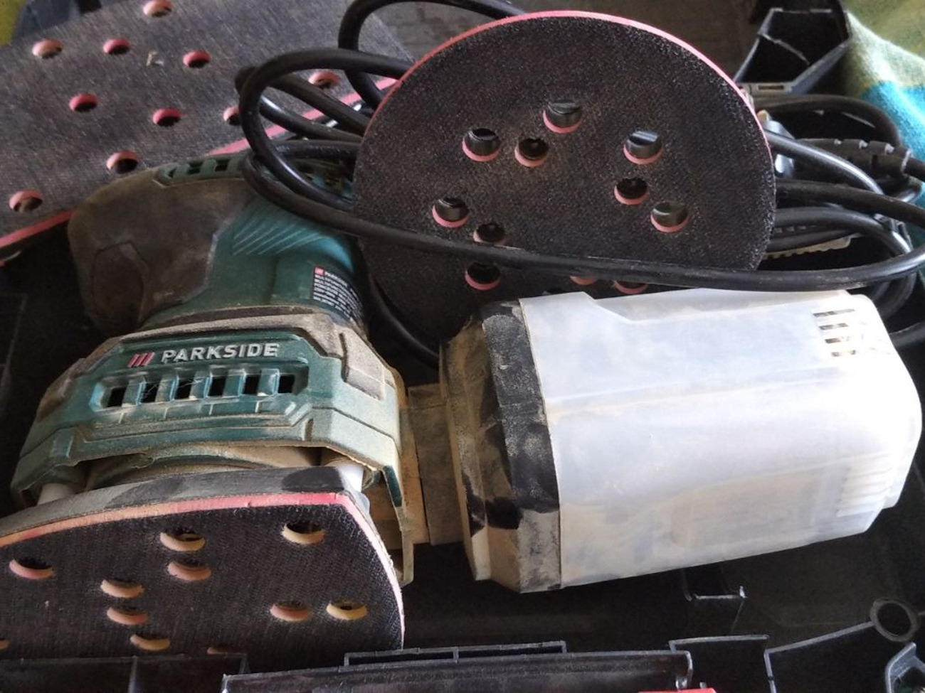 Electric corded sander