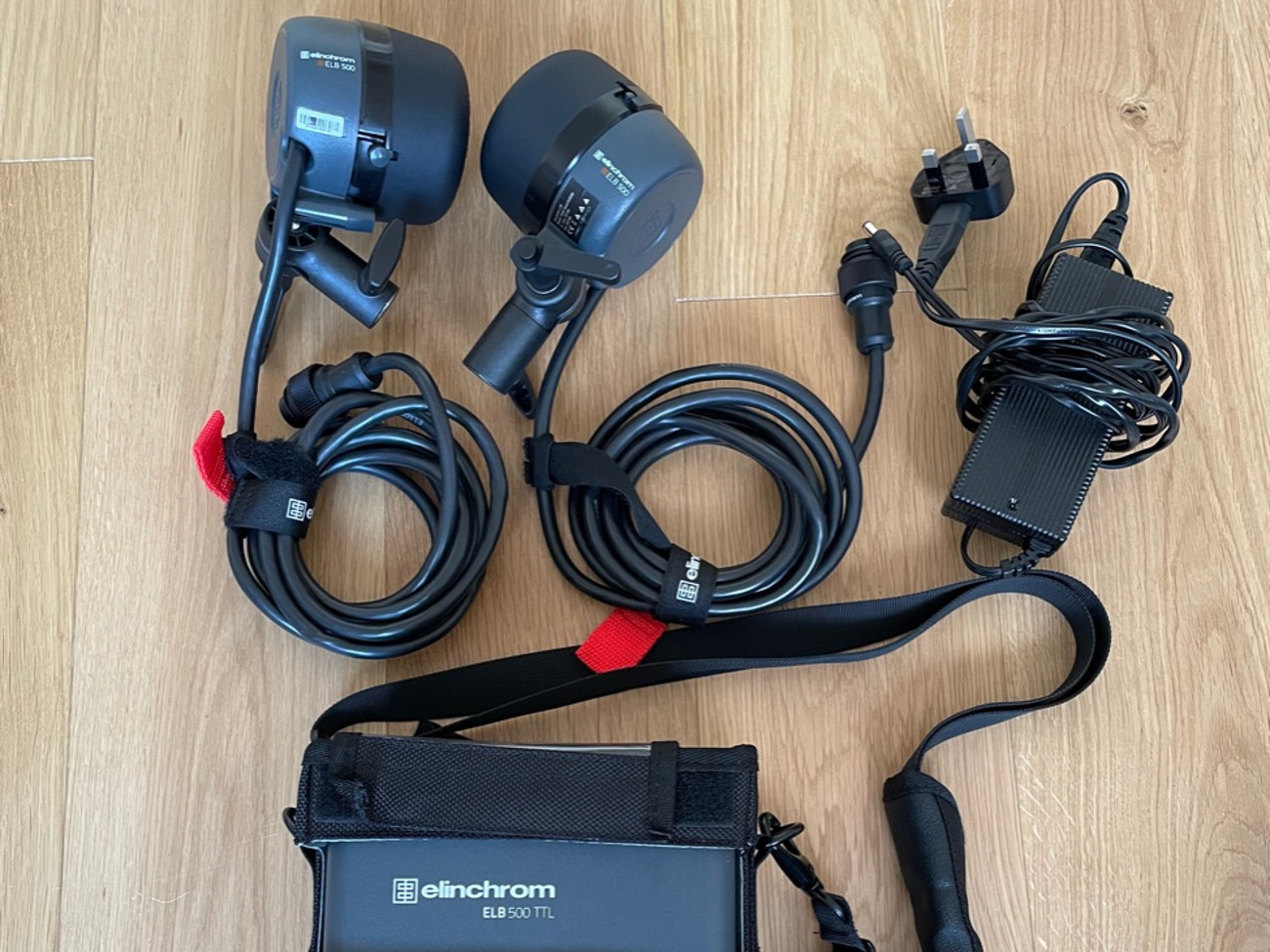 Elinchrom elb500 ttl duo to go kit with 2 stands