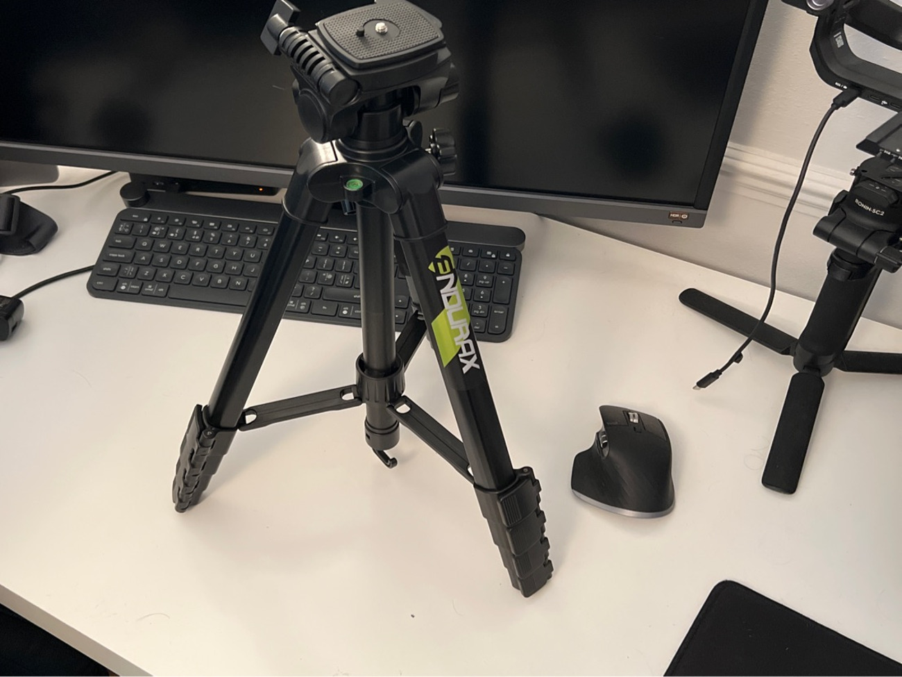 Endurax 66” camera tripod
