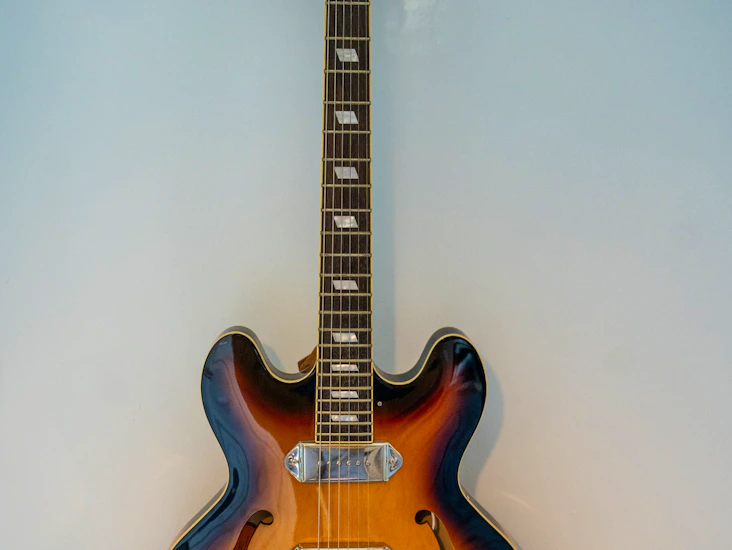 Epiphone casino electric guitar (sunburst)