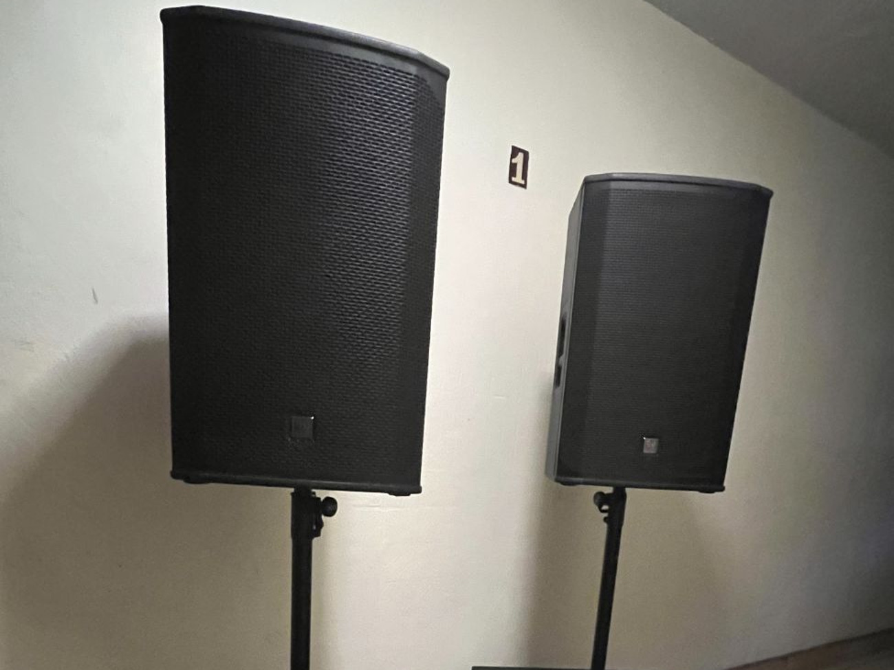 Ev ekx15p & ev etx18sp speakers sound system (2tops/2subs)