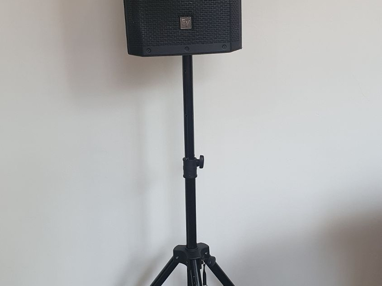 Ev zlx 12p 12" active 2-way speaker stand, and cables.