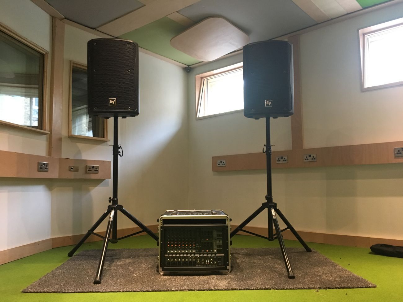 2 x ev zx3-90b - behringer pmp180s - pa system - £100/day + vat