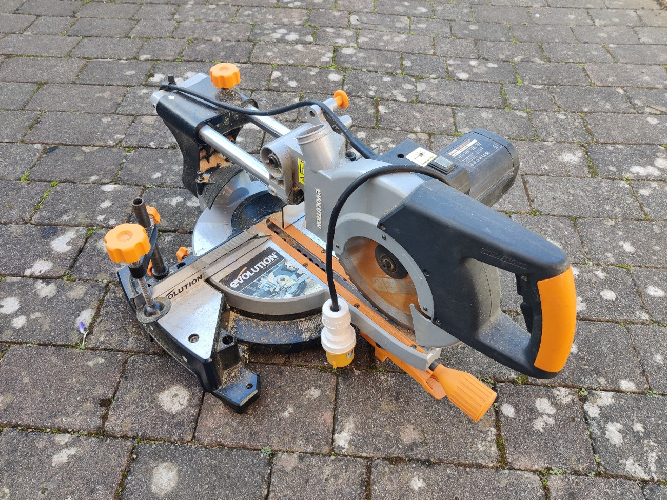 Evolution rage 3 mitre saw