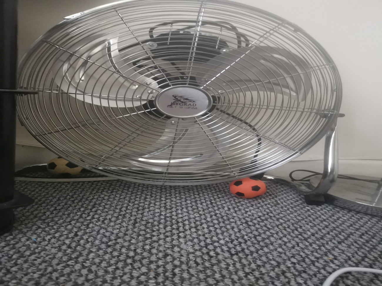 Fan large like new