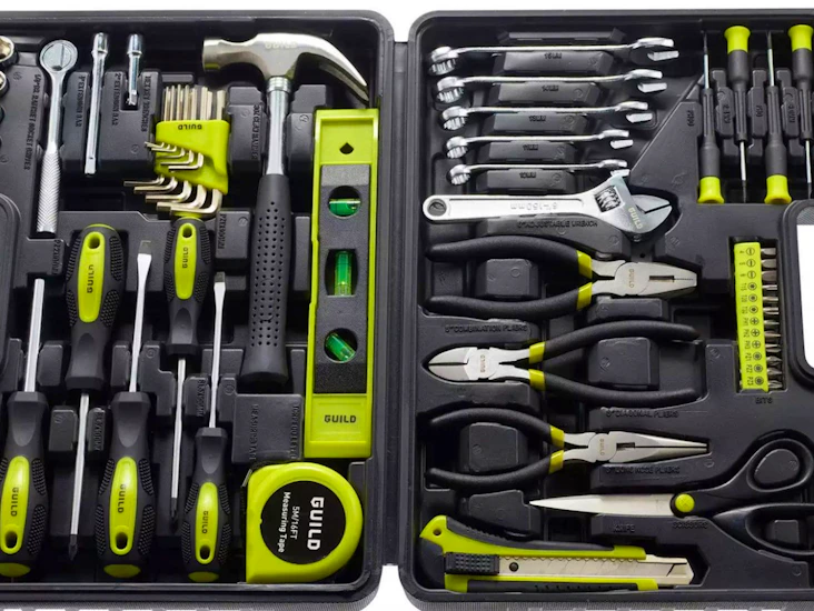 Fast charge screwdriver & 105 piece accessories