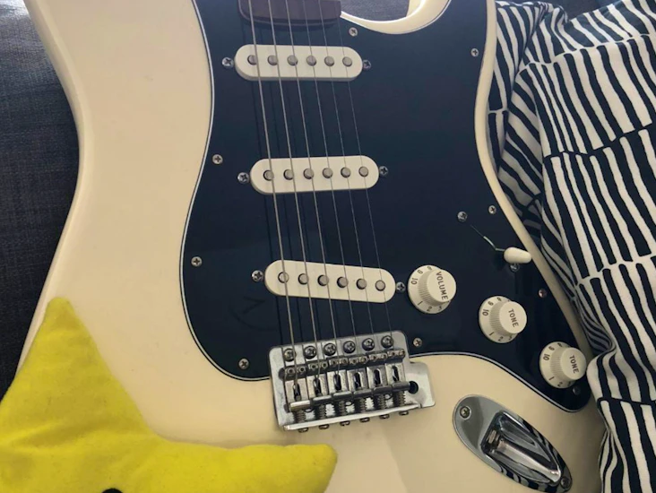 Fender stratocaster - 6 strings