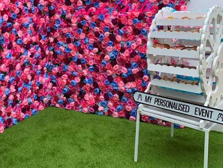 Ferris wheel sweet stand