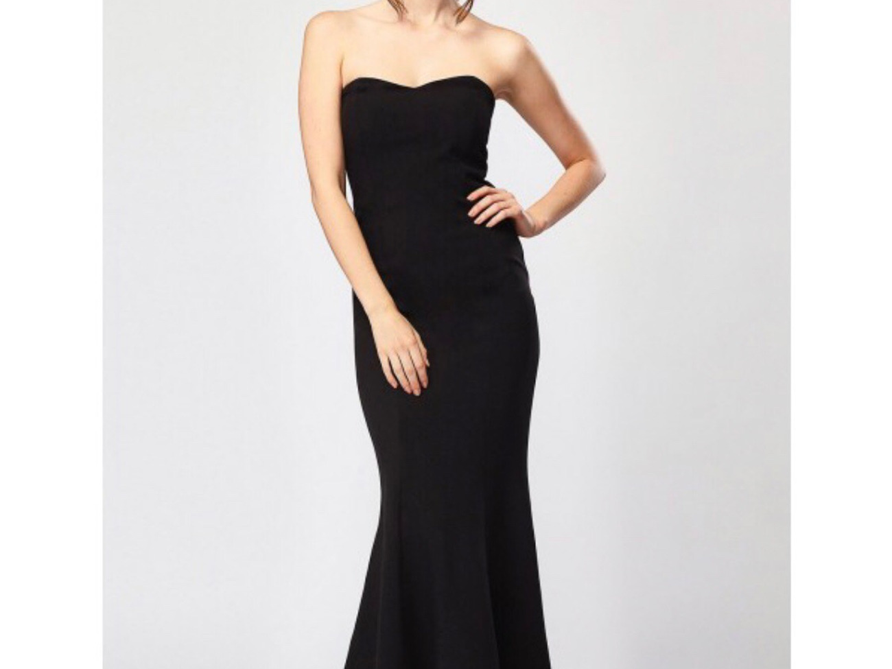 Figure hugging, fishtail maxi size 8