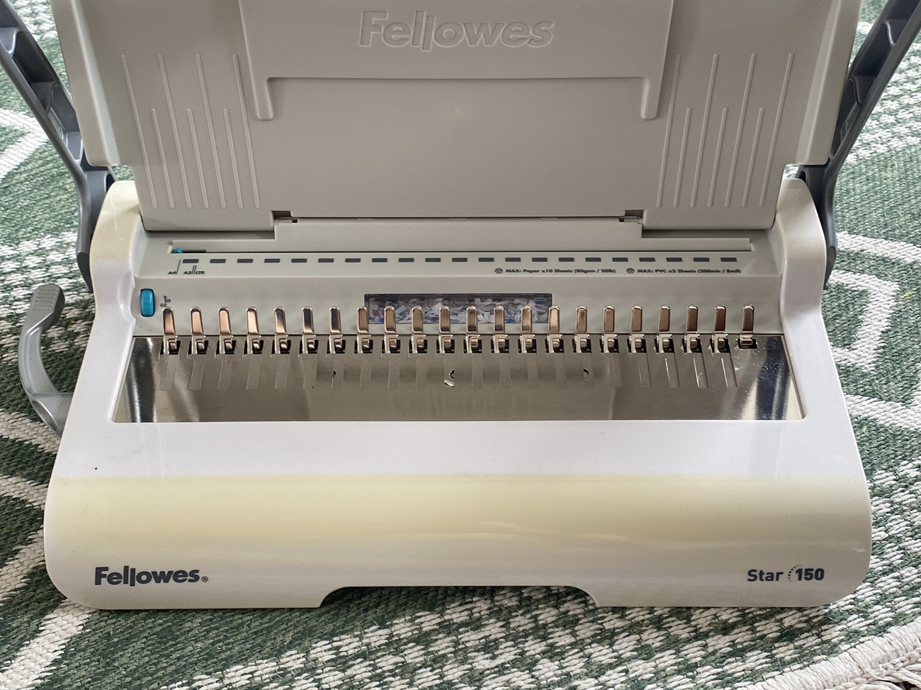 File binder fellowes star150