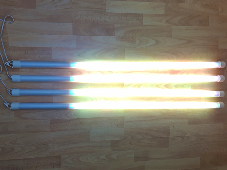 4x fluorescent tube lights - encapsulite