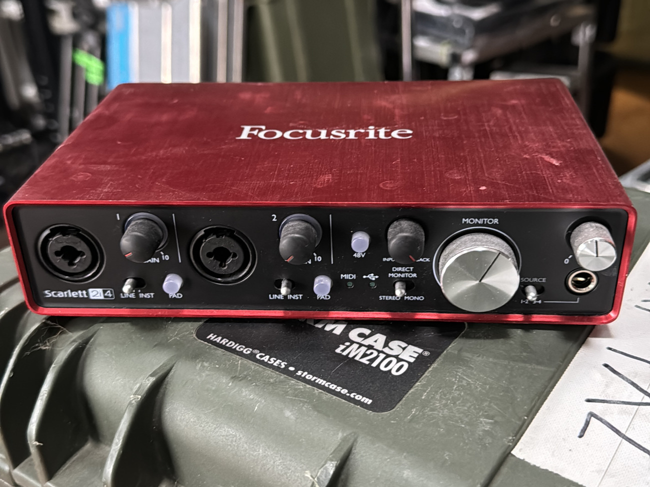 Focusrite scarlet 2i4 usb interface