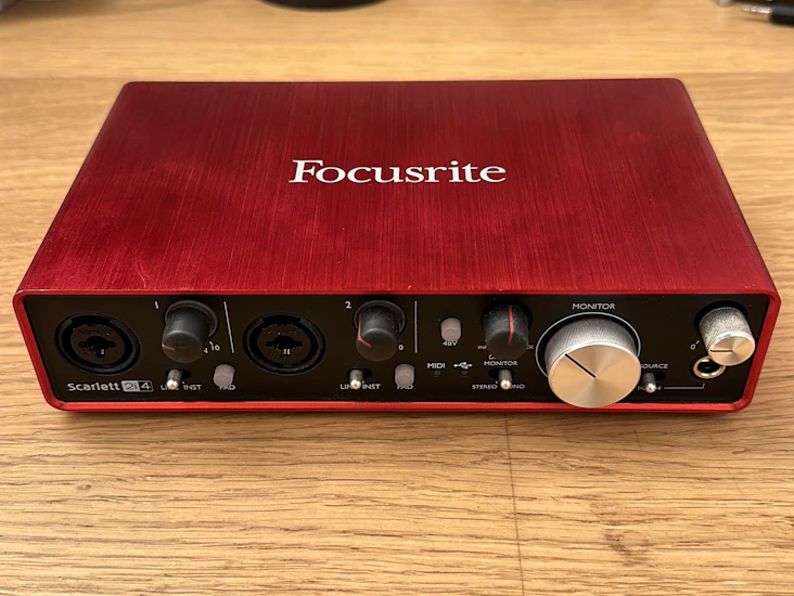 Focusrite scarlett 2i4 2nd gen usb audio interface