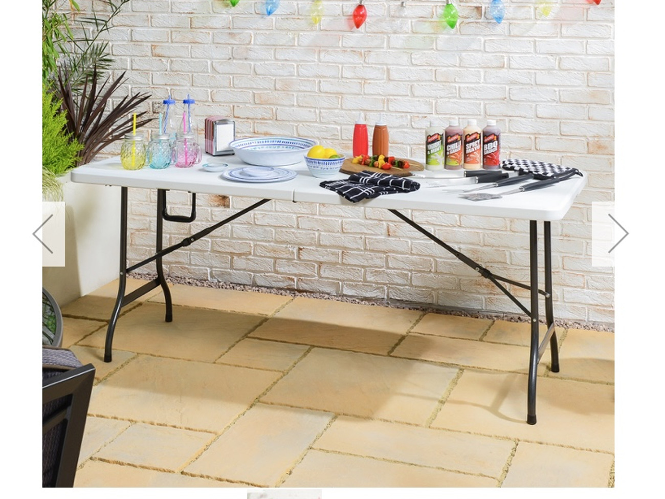 Foldable table (6ft)