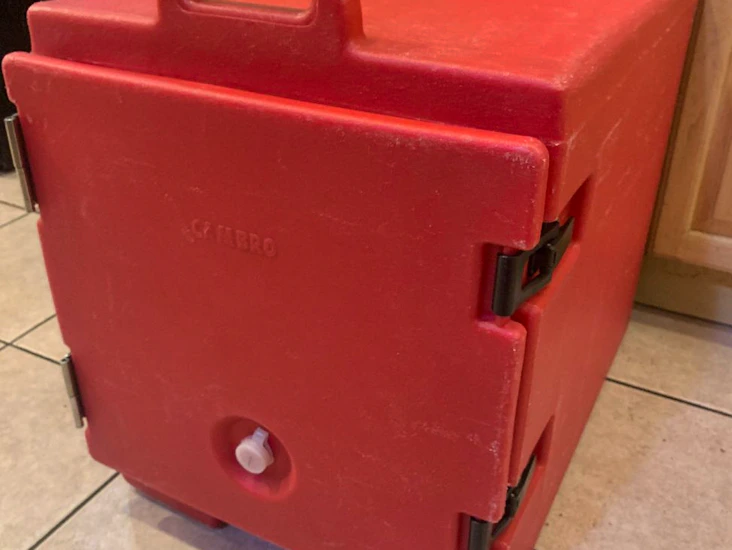 Food storage box (cambro)