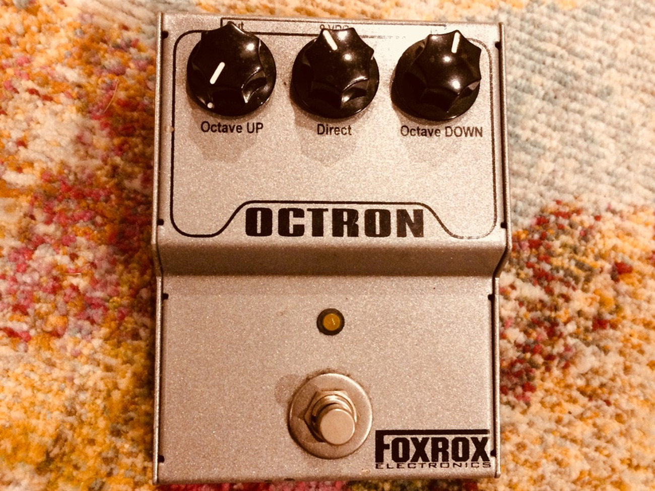 Foxrox electronics octron analog octave guitar pedal