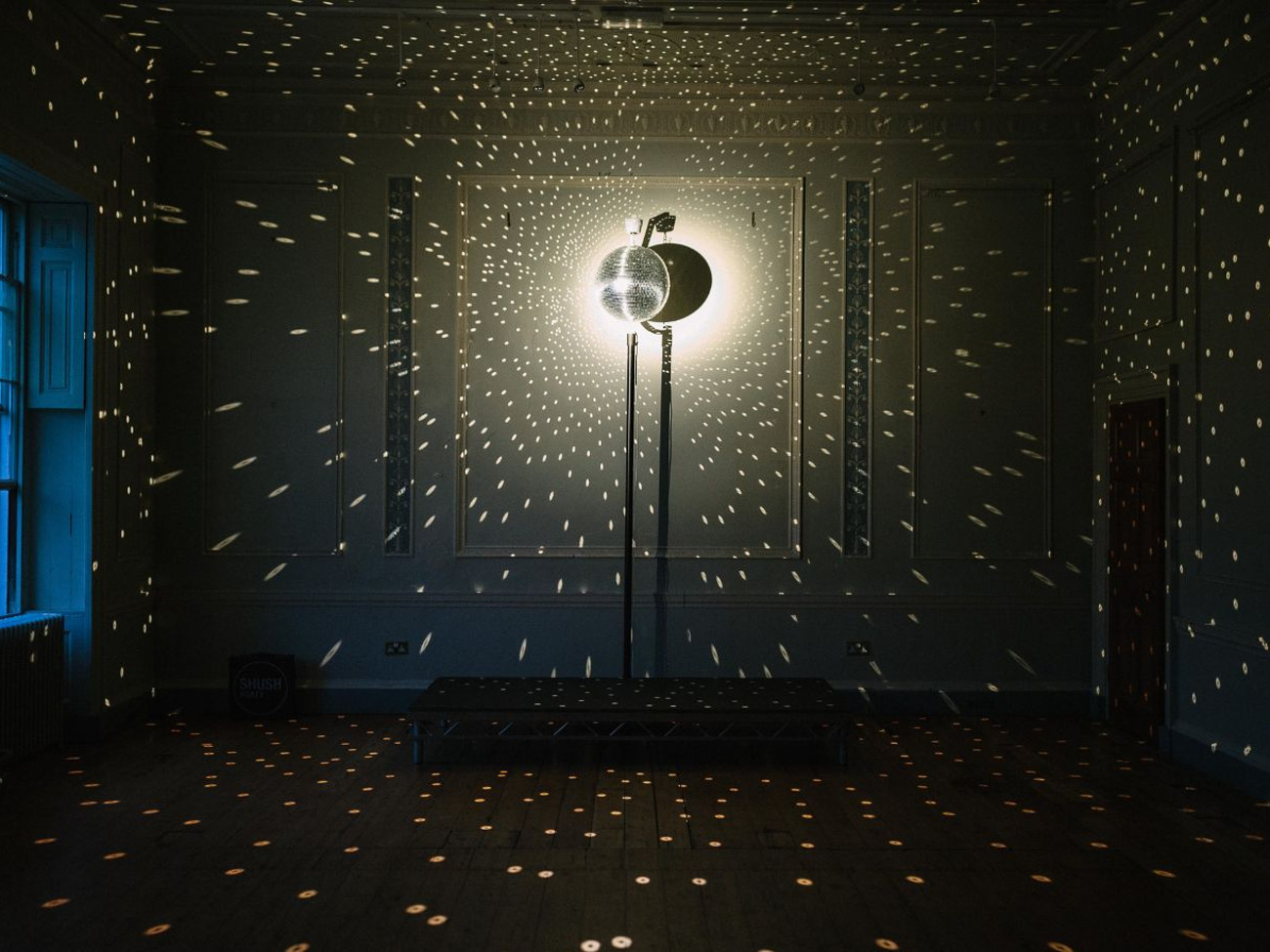 Freestanding 50cm mirror ball package