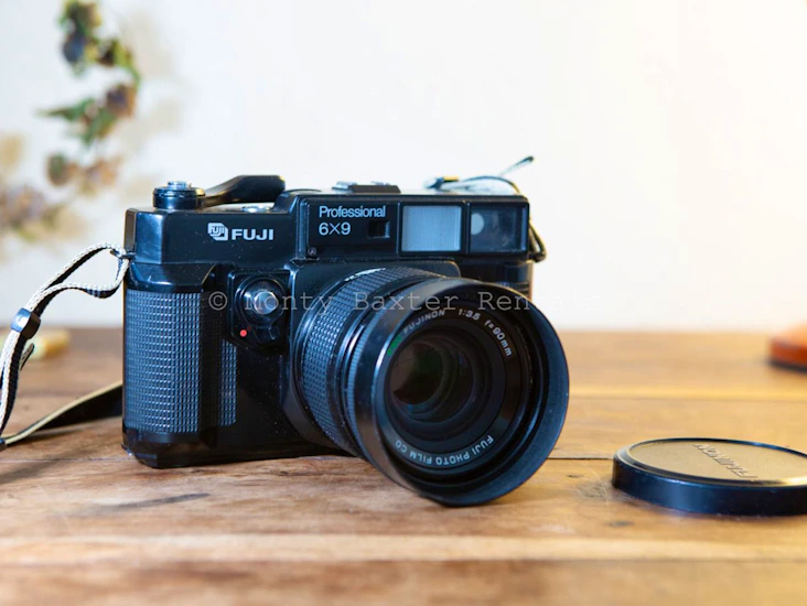 Fujifilm gw690ii analogue medium format 16x9 film camera