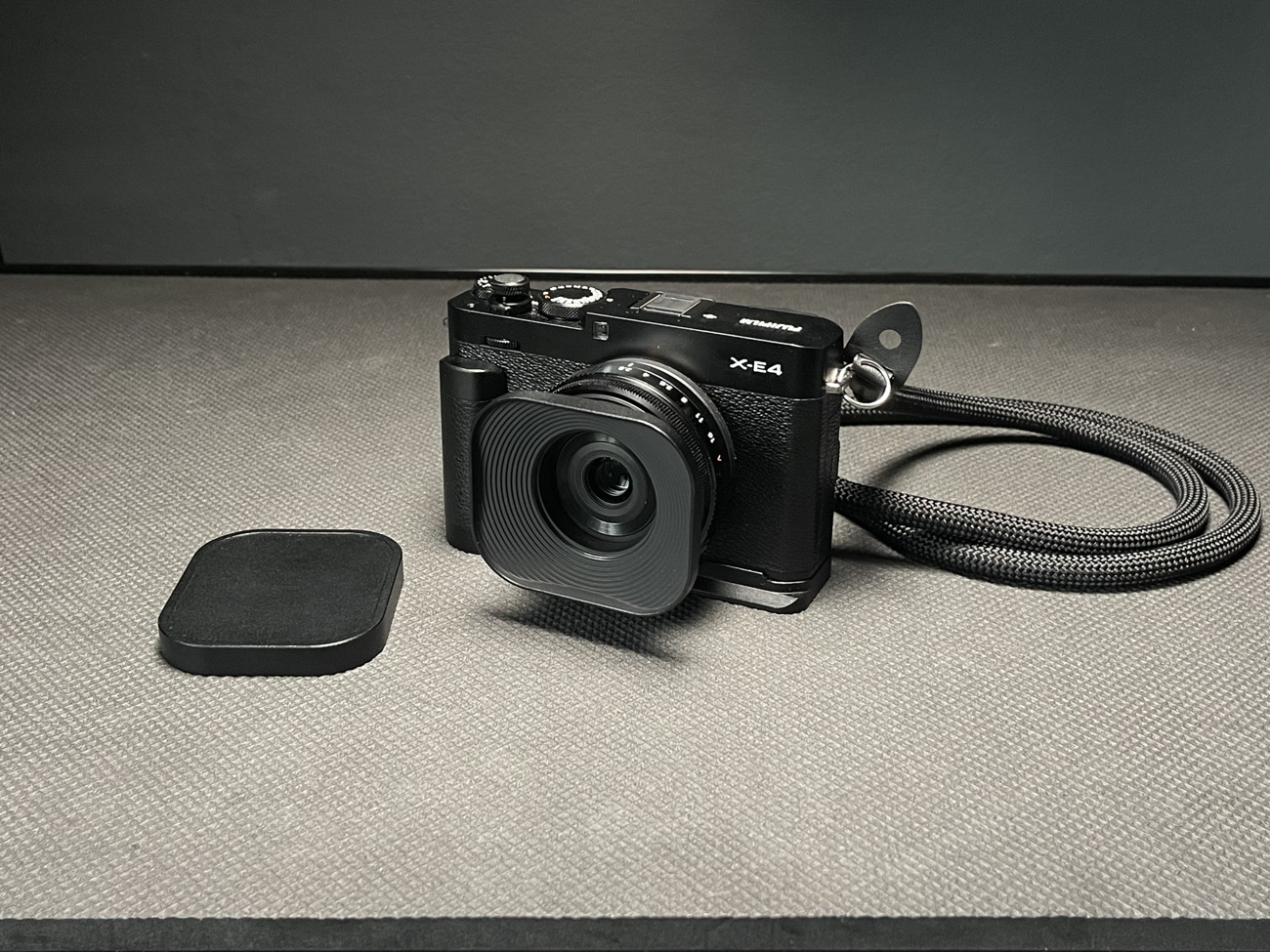Fujifilm x-e4 + fujifilm xf 27mm f/2.8 r wr lens