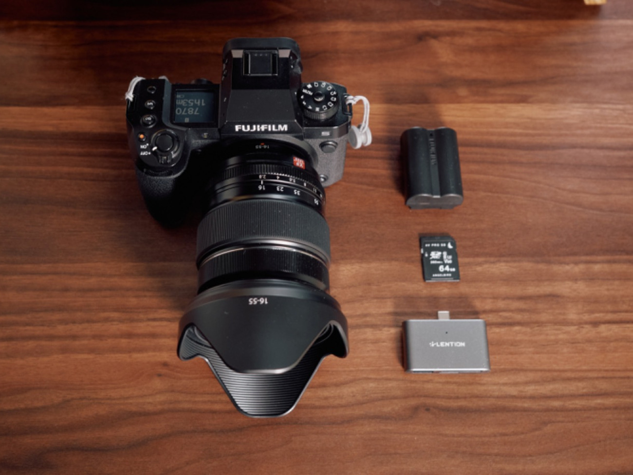 Fujifilm x-h2s - photo and video camera - 6k - 120fps & xf 16-55mm f2.8