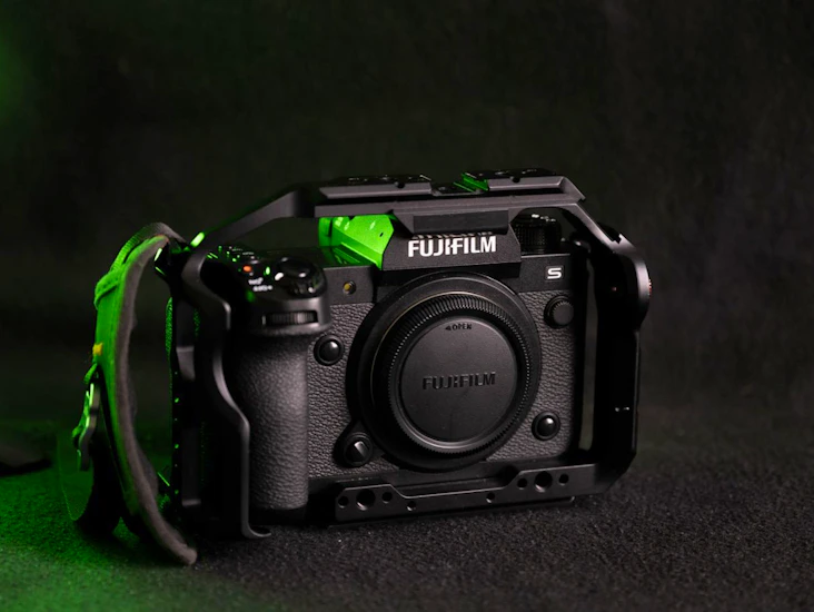 Fujifilm x-h2s 6.2k prores - camera + 1 battery