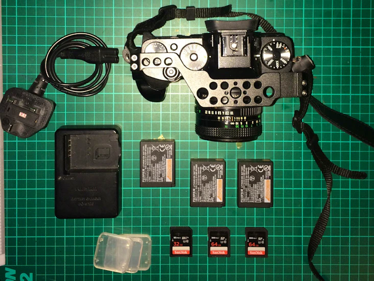 Fujifilm xt3 caged (body only)