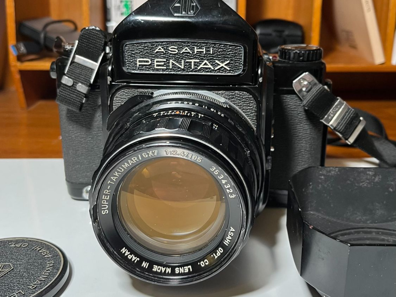 Full pentax 6x7 kit w 105mm f2.4 & 55mm f3.5 lenses