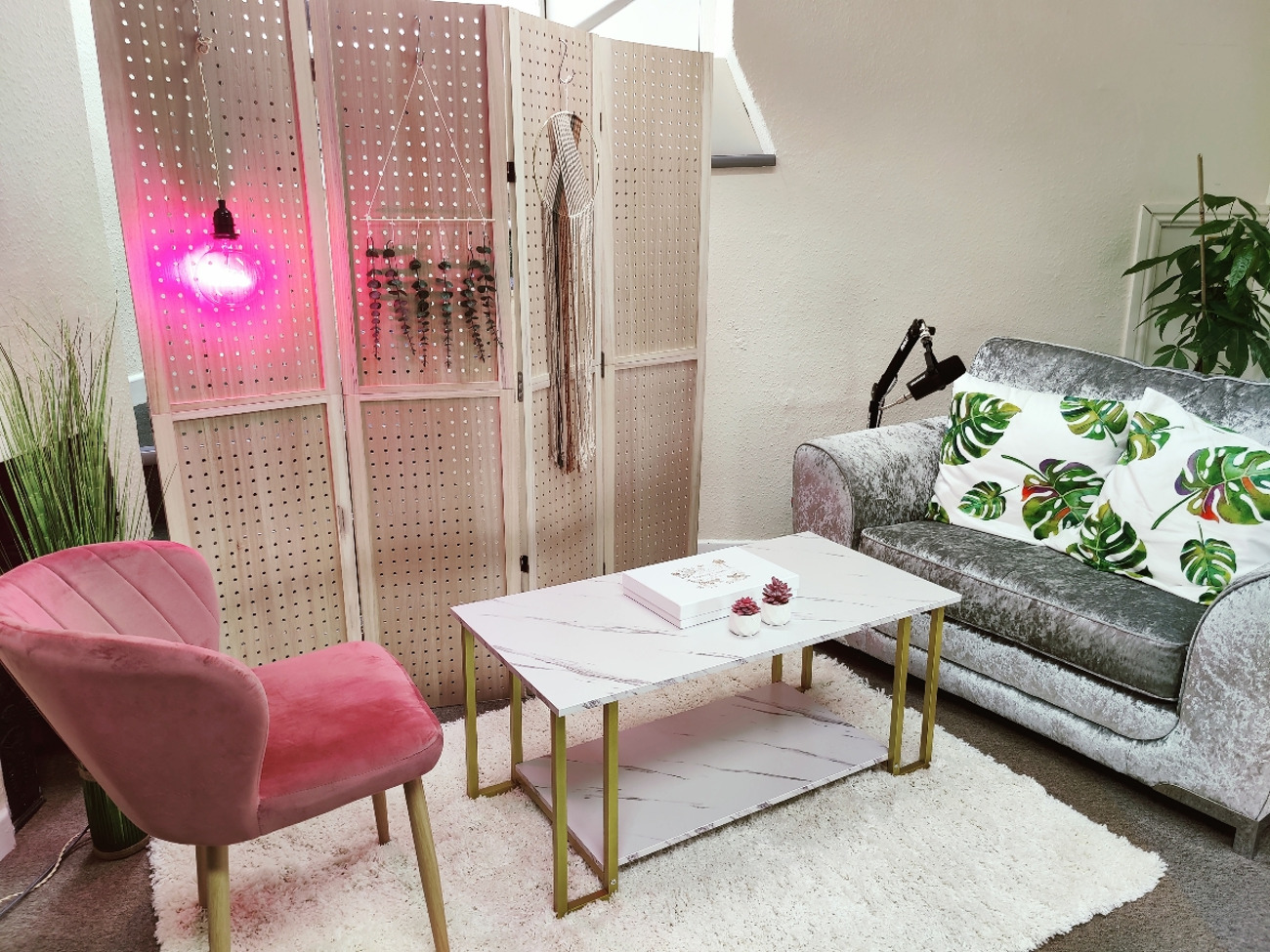 Full service podcast/youtube studio hire 