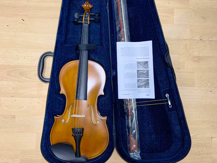 Full size violin